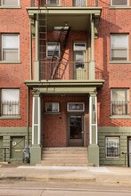 Pine Cone Apartments in Portland, OR - Building Photo - Building Photo