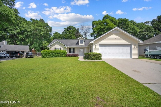 property at 44 Purrysburg Dr