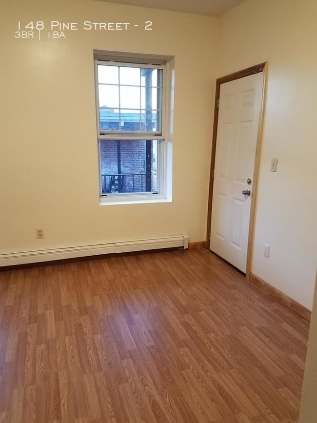 148 Pearl St in Chelsea, MA - Building Photo - Building Photo