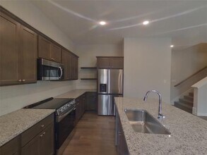 1113 Fallgate Dr in Saginaw, TX - Building Photo - Building Photo