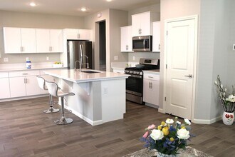 2060 N Walker Ln in Clovis, CA - Building Photo - Building Photo