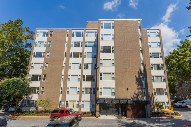 Park East Apartments in Washington, DC - Building Photo - Building Photo