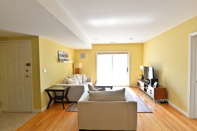 20 Cameron St in Brookline, MA - Building Photo - Building Photo