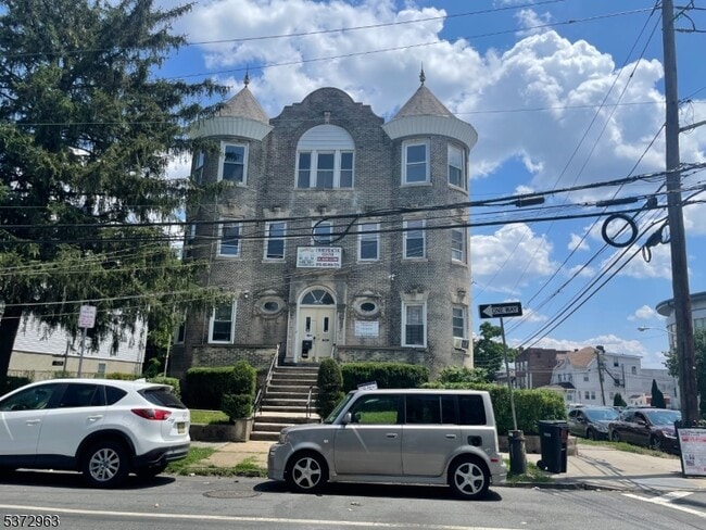 property at 535 N 7th St