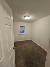 219 N Lawrence St in Charles Town, WV - Building Photo - Building Photo