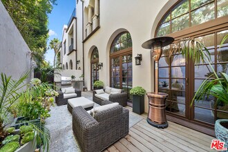 11937 Sunset Blvd in Los Angeles, CA - Building Photo - Building Photo
