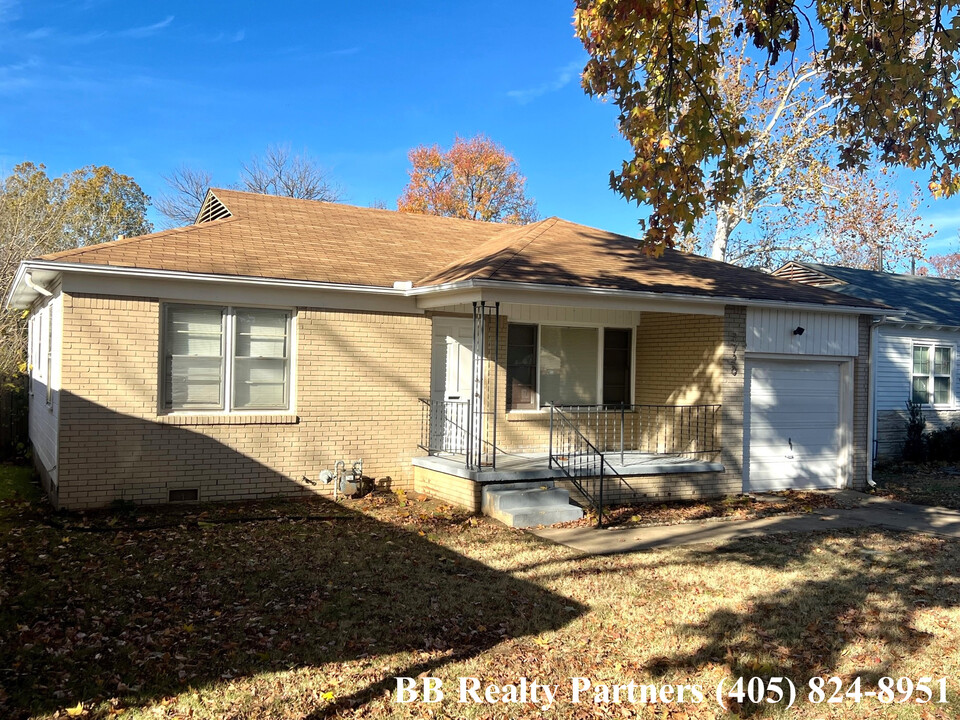 3720 S Louisville Ave in Tulsa, OK - Foto de edificio