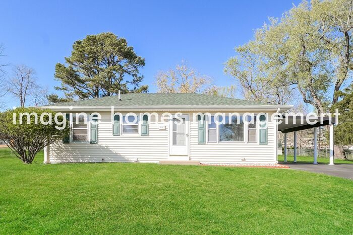 307 Essen Ln in Ballwin, MO - Foto de edificio