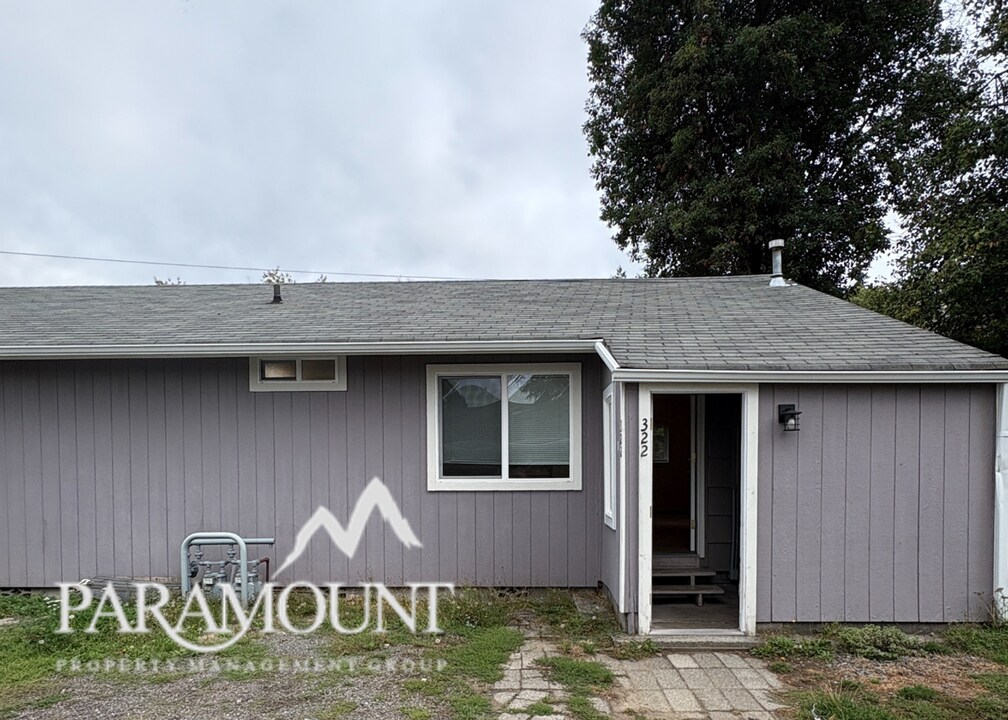 322 Willow St in Bremerton, WA - Building Photo
