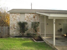 8208 Hood Cir in Austin, TX - Building Photo
