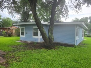 601 23rd St N in Texas City, TX - Building Photo - Building Photo