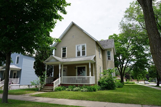 property at 1502 Wood St