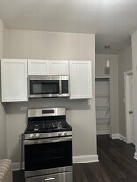 116 N 21st Ave, Unit 2F in Melrose Park, IL - Building Photo