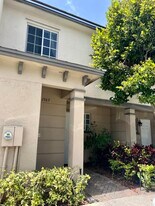 1989 Marsh Harbor Dr in Riviera Beach, FL - Building Photo