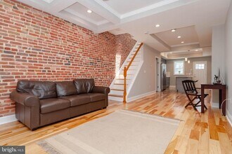 527 S Lakewood Ave in Baltimore, MD - Building Photo - Building Photo