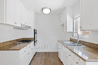 271 16th Pl in Costa Mesa, CA - Building Photo - Building Photo