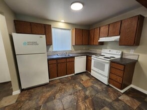 2210 W Boone Ave in Spokane, WA - Building Photo - Building Photo