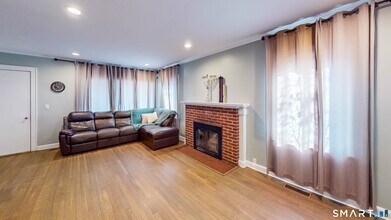 1768 Ella T Grasso Blvd in New Haven, CT - Building Photo - Building Photo