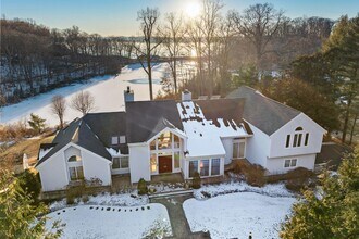 19 Mallard Dr in Lloyd Harbor, NY - Building Photo - Building Photo