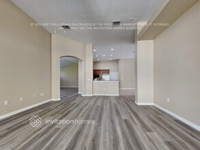 2040 Wexford Green Dr in Valrico, FL - Building Photo - Building Photo