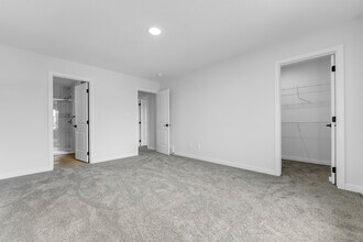 6381-6381 King Wynd SW in Edmonton, AB - Building Photo - Building Photo