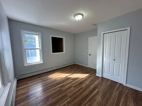 135 Duer St in North Plainfield, NJ - Building Photo - Building Photo