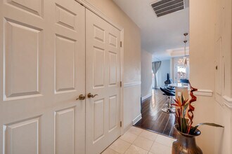 1827 Grant St, Unit 504 in Denver, CO - Foto de edificio - Building Photo