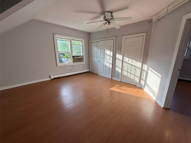 property at 364 Ashford Ave