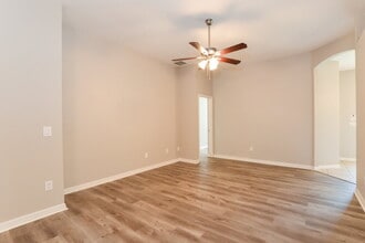 9924 Autumn Creek Ln, Unit B-101 in Orlando, FL - Building Photo - Building Photo