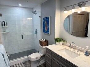 1801 N Flagler Dr in West Palm Beach, FL - Foto de edificio - Building Photo