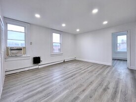 389 Monmouth St in Jersey City, NJ - Building Photo