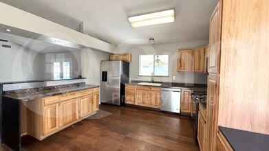 7205 W Krall St in Glendale, AZ - Building Photo - Building Photo