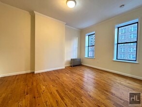 243 E 38th St in New York, NY - Foto de edificio - Building Photo