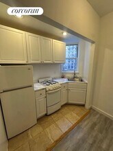 235 E 27th St in New York, NY - Foto de edificio - Building Photo