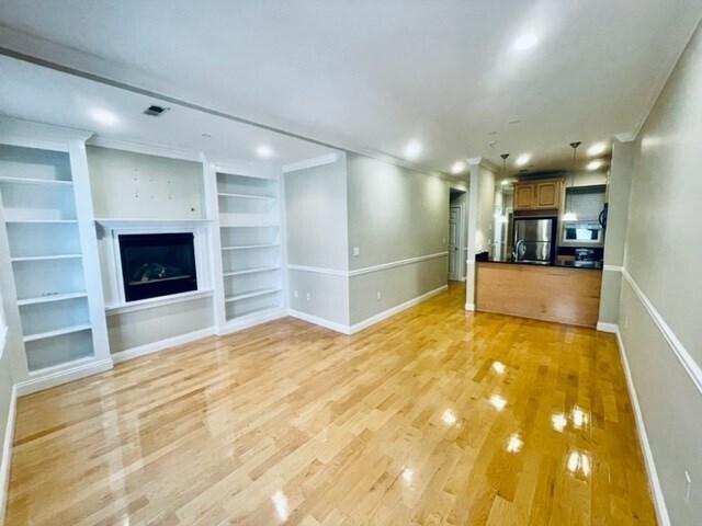 property at 33 N Bennet St
