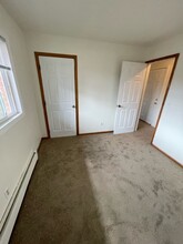 2139 Basswood Ln, Unit 4 in Mound, MN - Foto de edificio - Building Photo