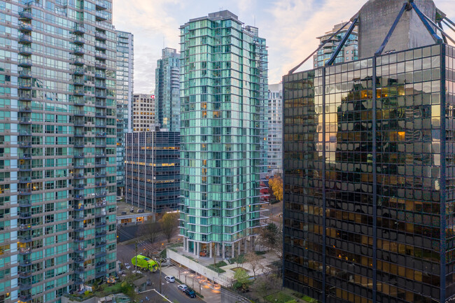 Westcoast Pointe in Vancouver, BC - Building Photo - Building Photo