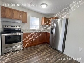 6316 Eugene Acres Ln in Gibsonton, FL - Building Photo - Building Photo