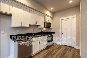 1461 NE Mary Ter in Estacada, OR - Building Photo - Building Photo