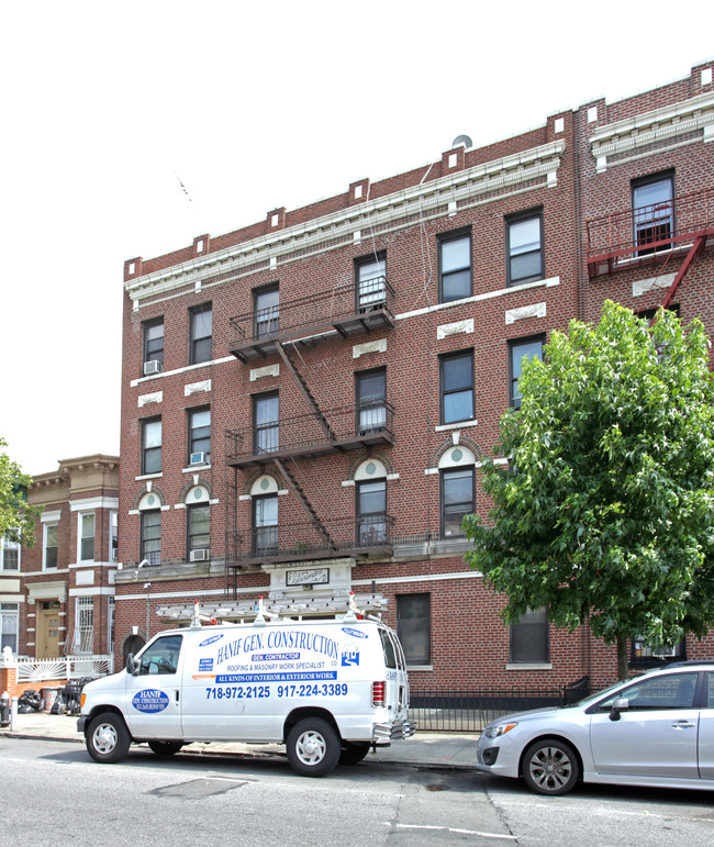 Clarendon in Brooklyn, NY - Foto de edificio - Building Photo