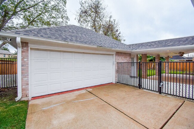 property at 51 Rivercoach Ln