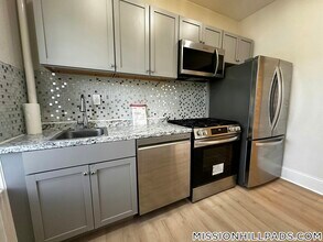 4 Montrose St in Boston, MA - Building Photo - Building Photo