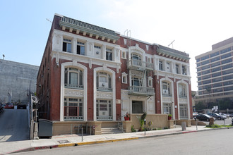 Coronado Apartments in Los Angeles, CA - Building Photo - Building Photo