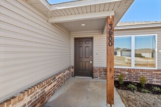 3600 N Scarlet Ln in Siloam Springs, AR - Building Photo - Building Photo