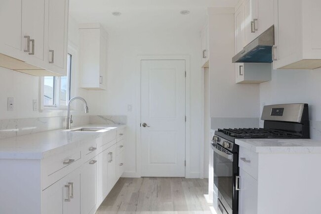 property at 276 E Los Angeles Ave