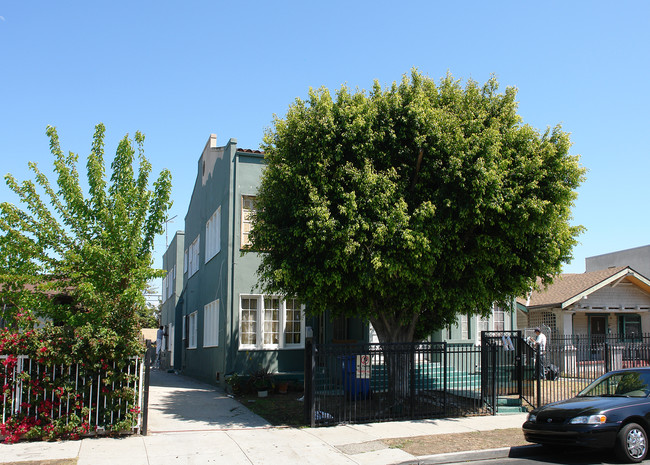 552 N Harvard Blvd in Los Angeles, CA - Building Photo - Building Photo