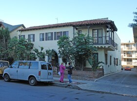 650 S Cochran Ave in Los Angeles, CA - Building Photo