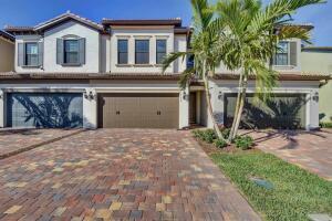 4599 San Fratello Cir in Wellington, FL - Building Photo