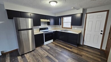 851 Forest Dr in Mansfield, OH - Building Photo - Building Photo