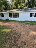 501 Norvell St in Greenville, AL - Building Photo